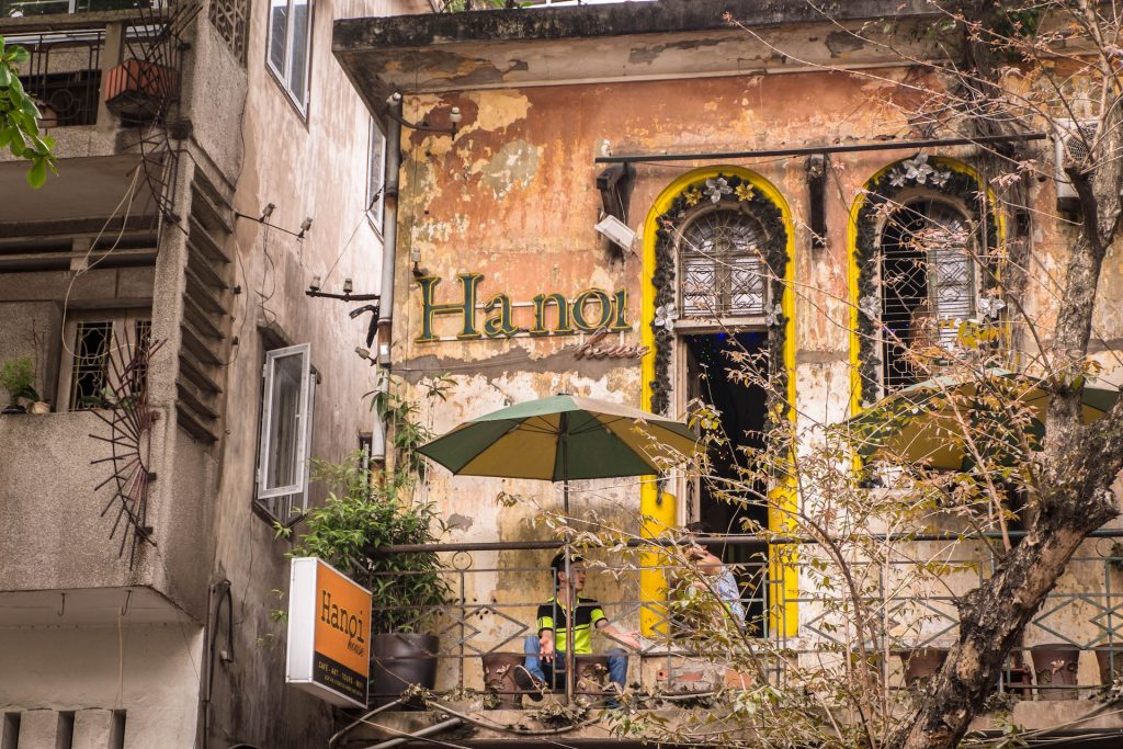 The Hanoi House Cafe - địa điểm chụp ảnh đẹp ở Hà Nội